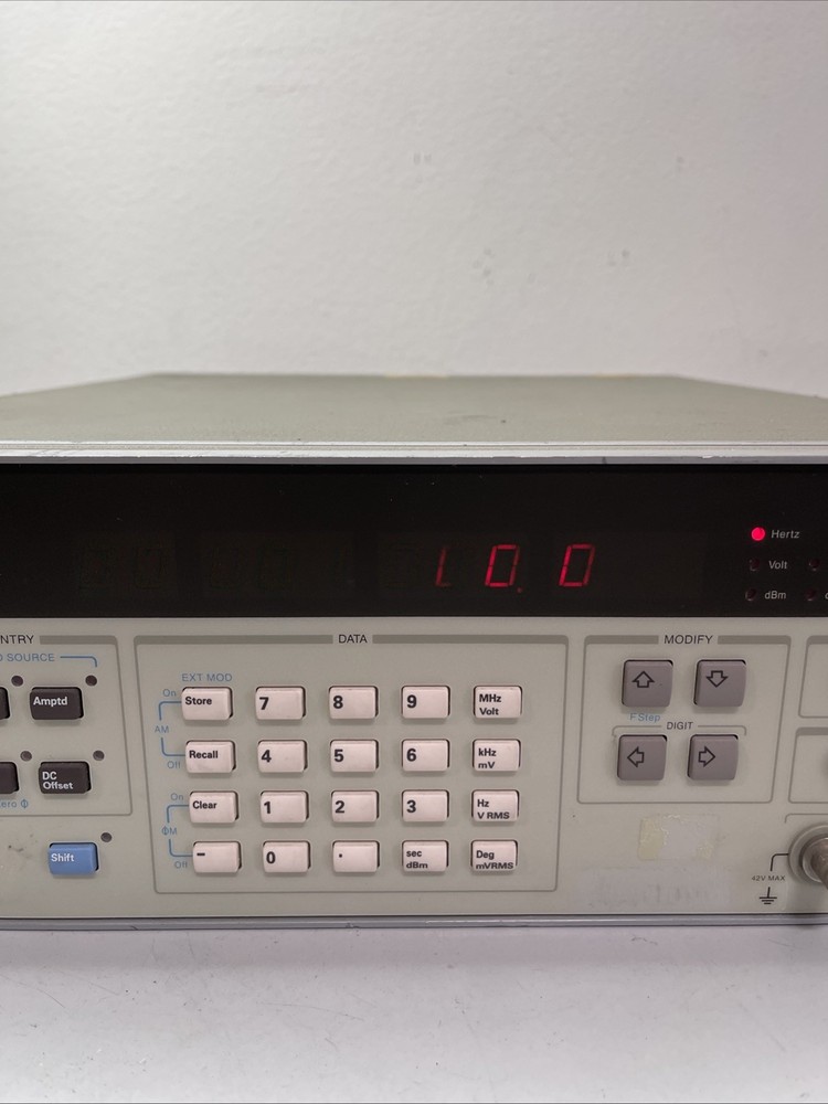 HEWLETT PACKARD HP 3325B