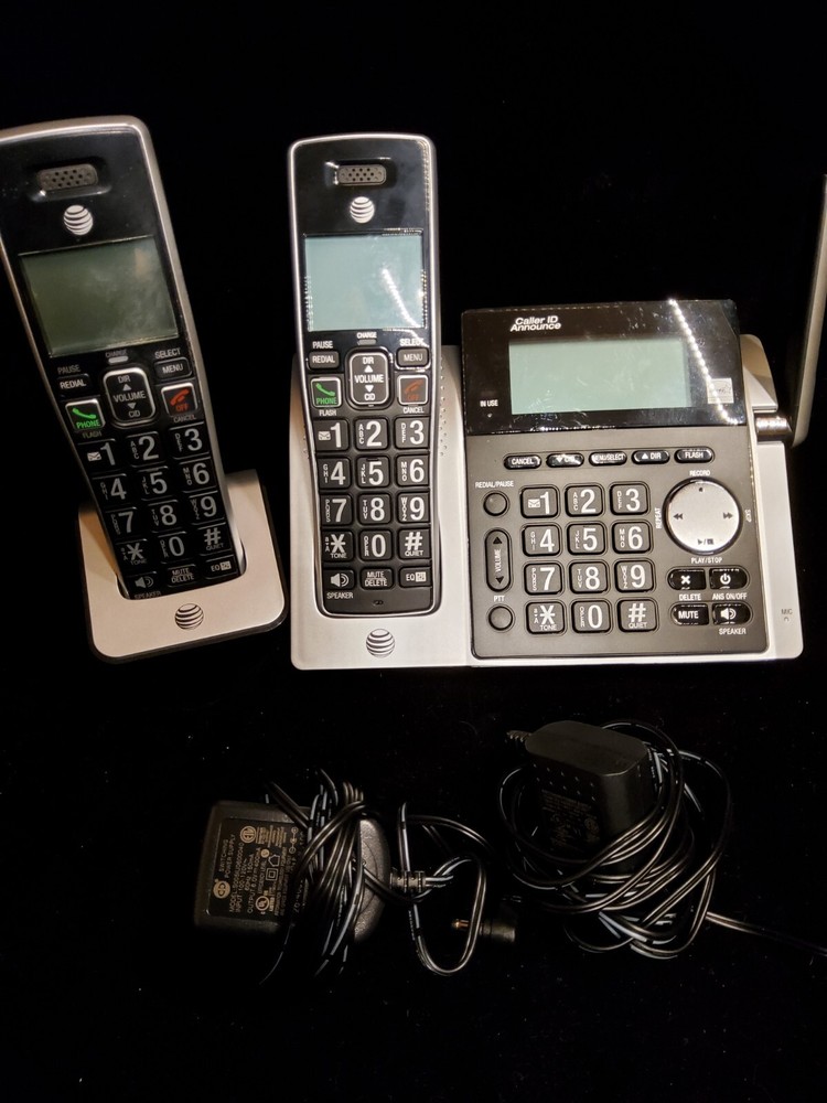 AT&T Silver 2 Handset Anwsering System With Caller ID Table Top