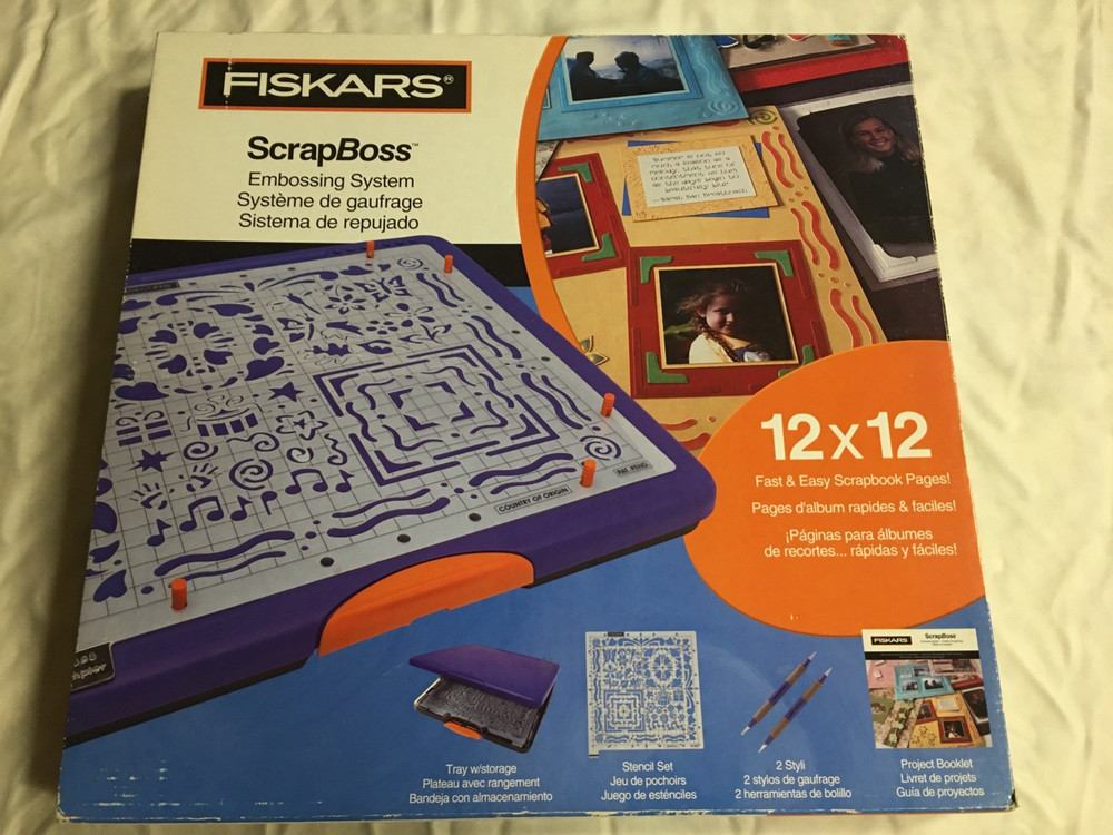 Fiskars ScrapBoss Embossing System with 7 additional Stencil Sets ⭐️