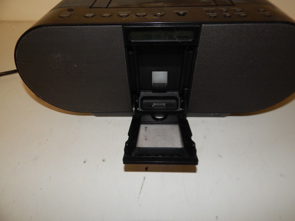 SONY PERSONAL AUDIO SYSTEM MODEL ZS-S4IP (TSM77)