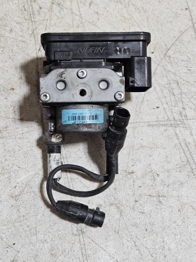 2018 Indian Chieftain ABS Pump Control Module Unit System 2204981
