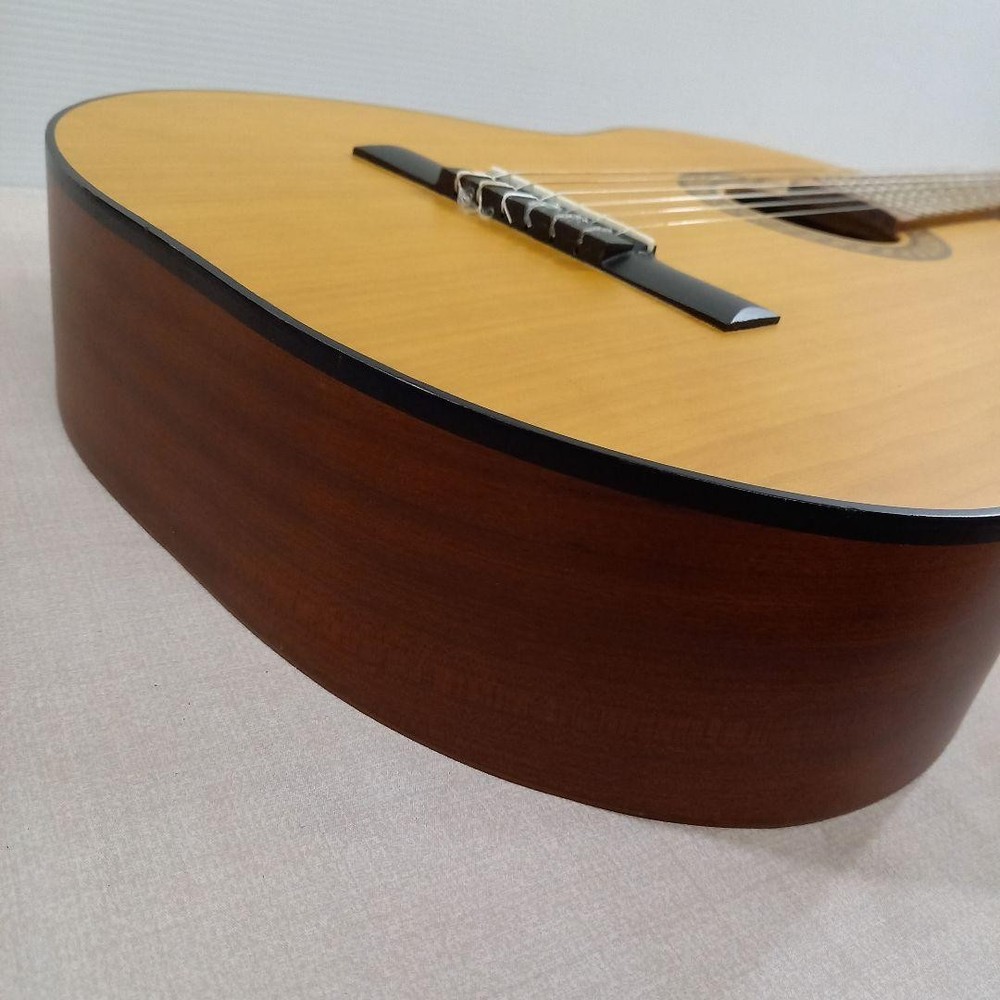 Macarena Classical Guitar Modelo CA With Leather Case
