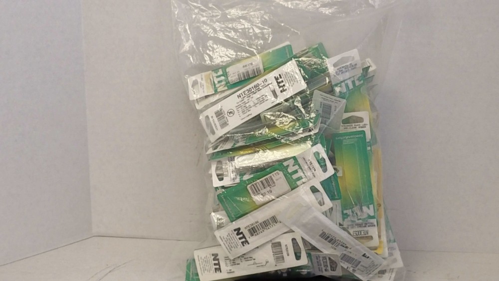 Lot of 100 Assorted LEDs, Random