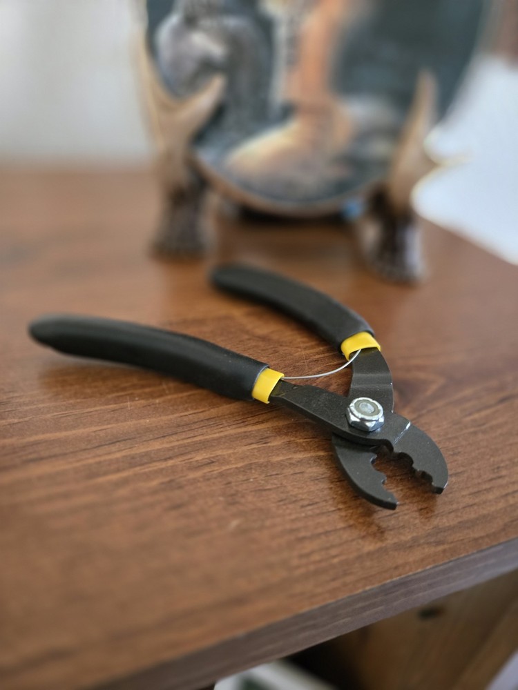 Saunders Nock Set Pliers