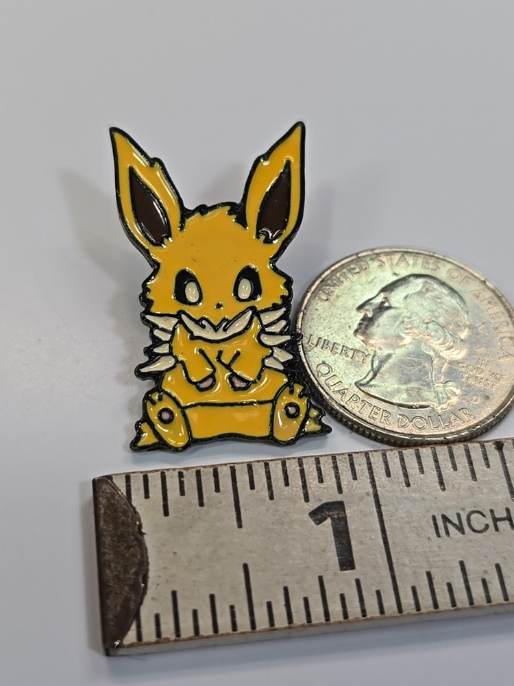 Pokemon Lapel Pin Jolteon