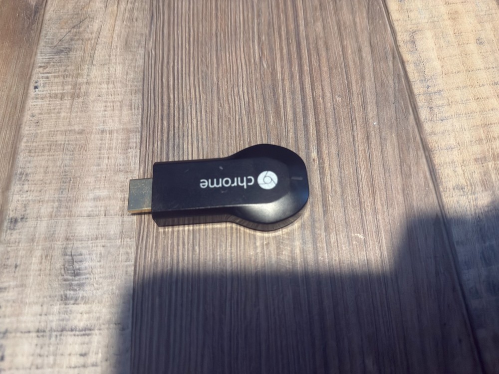 MIXED LOT ELECTRONICS - APPLE, AMAZON FIRE, ANDROID, GOOGLE, ETC AS- SHOWN BELOW