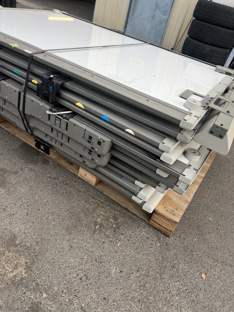 SMART Board SB680 77" Interactive Whiteboard. W/ Mounting Bracket