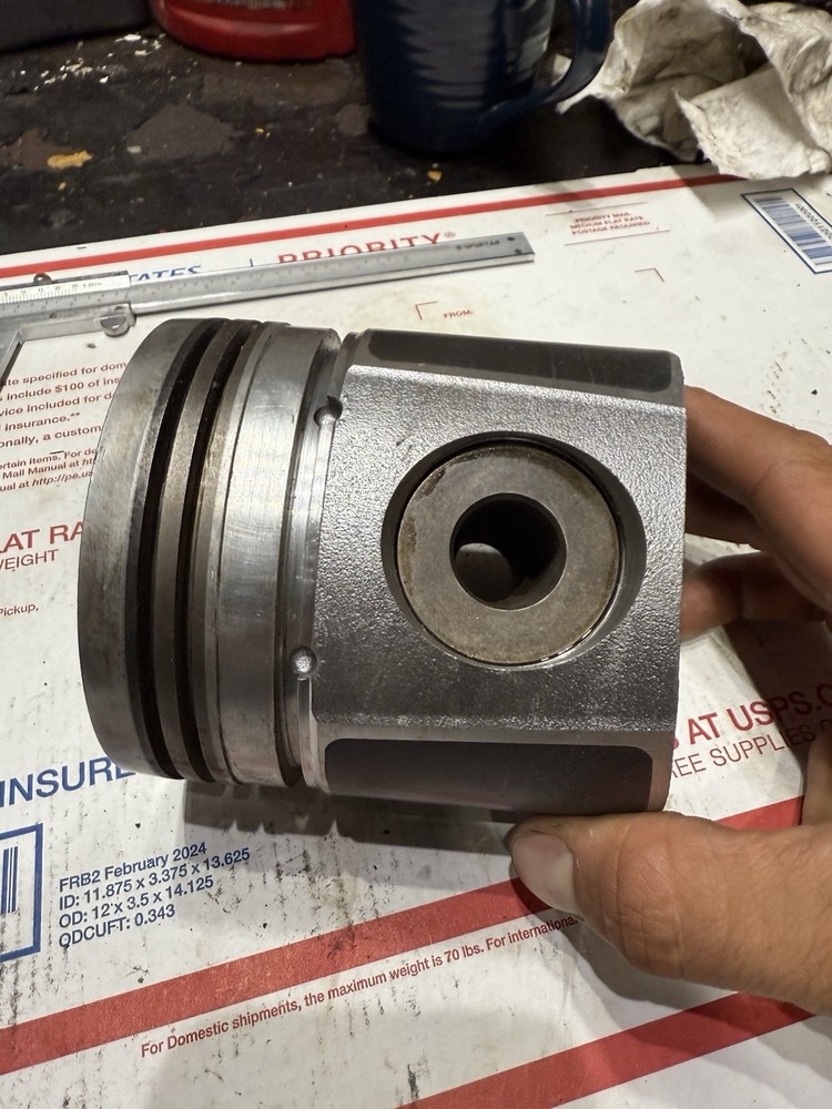 Cummins 6bta STD size piston 5591