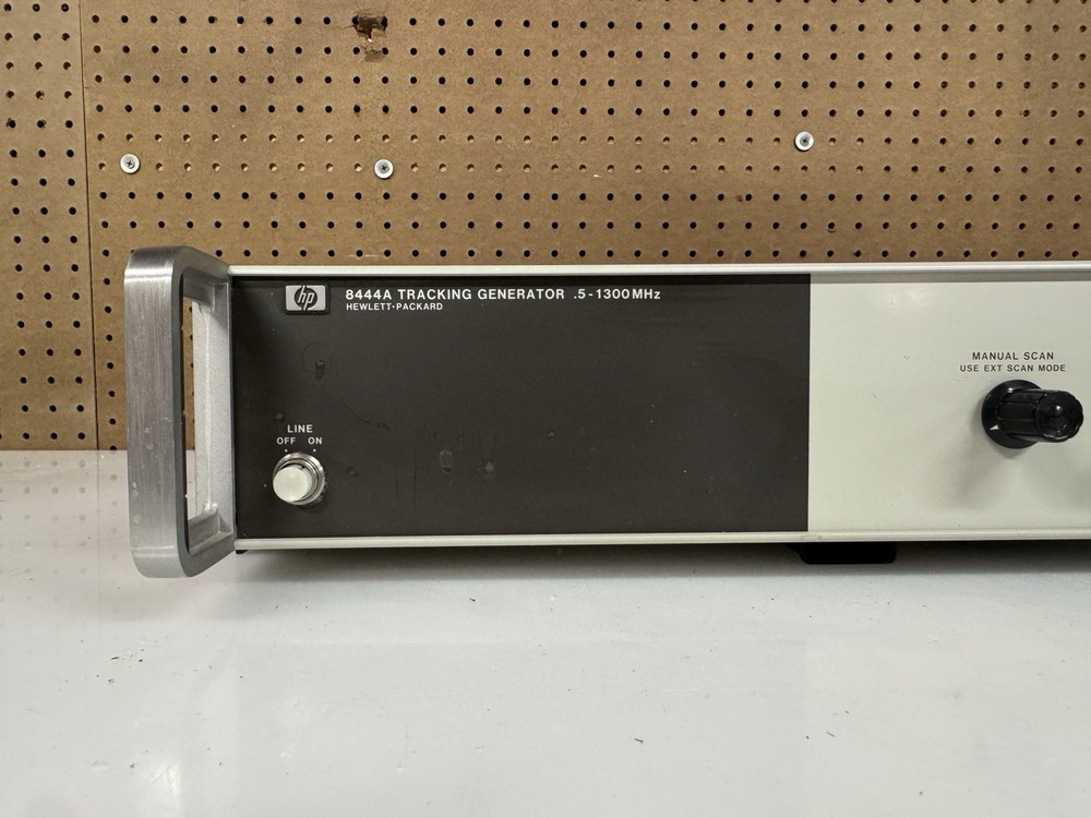 HP Hewlett Packard 8444A Tracking Generator .5-1300MHz