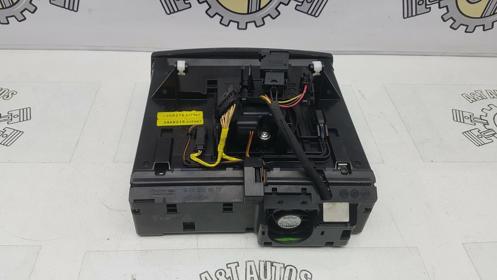 MERCEDES E-CLASS W211 6 DISC CD CHANGER WITH PANEL A2116800552