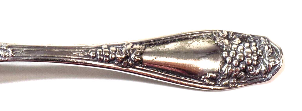 Wm Roger & Son AA Antique Sugar Nutshell Grape Pattern Silverplated Spoon