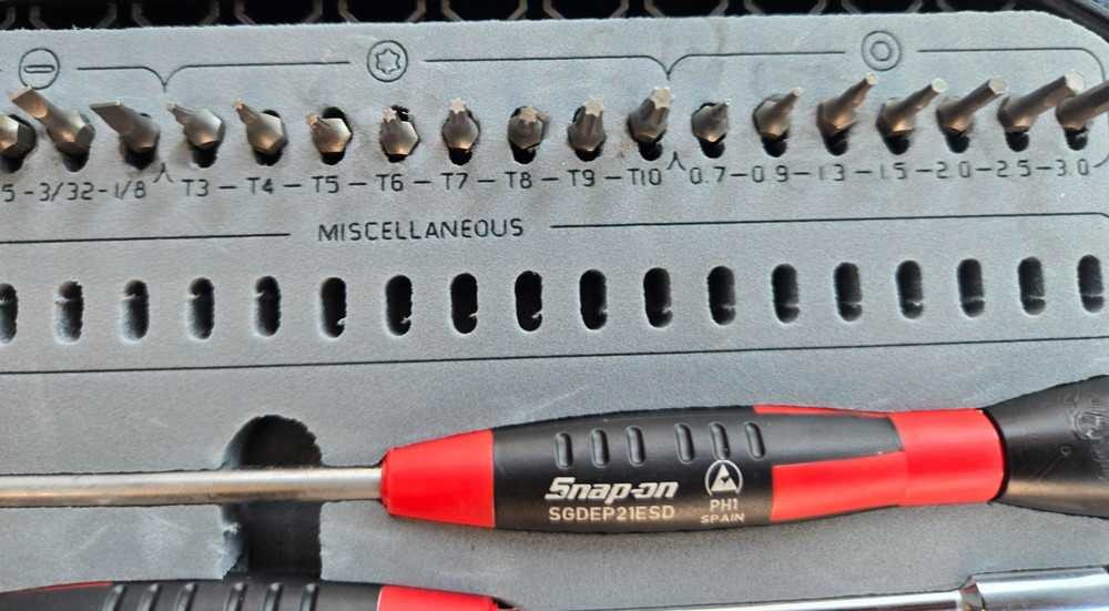 Snap on Tools 25 Pcs Electronic Interchangeable Mini Screwdriver Bit Set NEW !!!