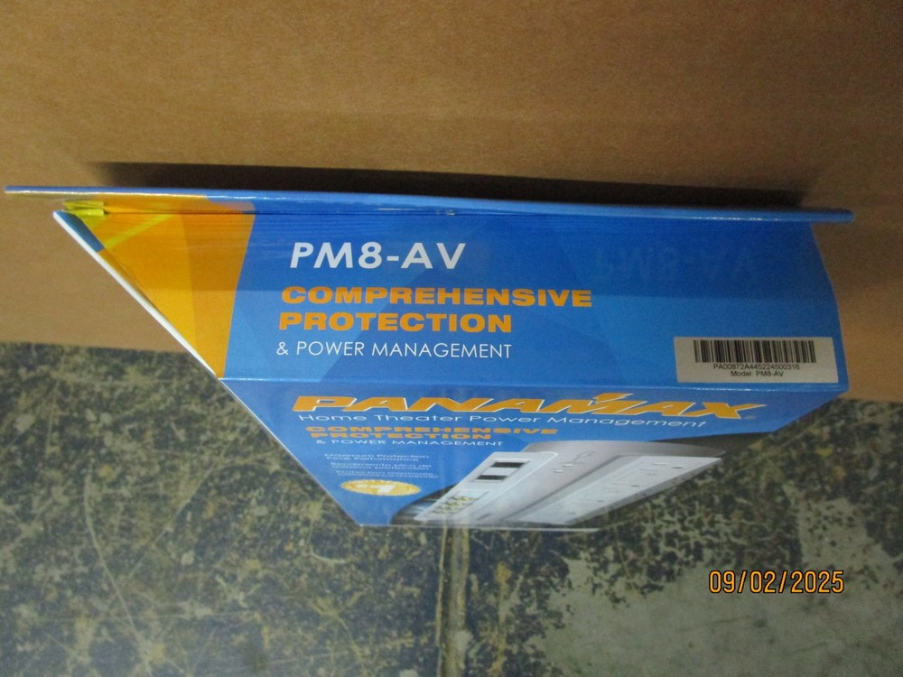Panamax PM8-AV Power Conditioner New