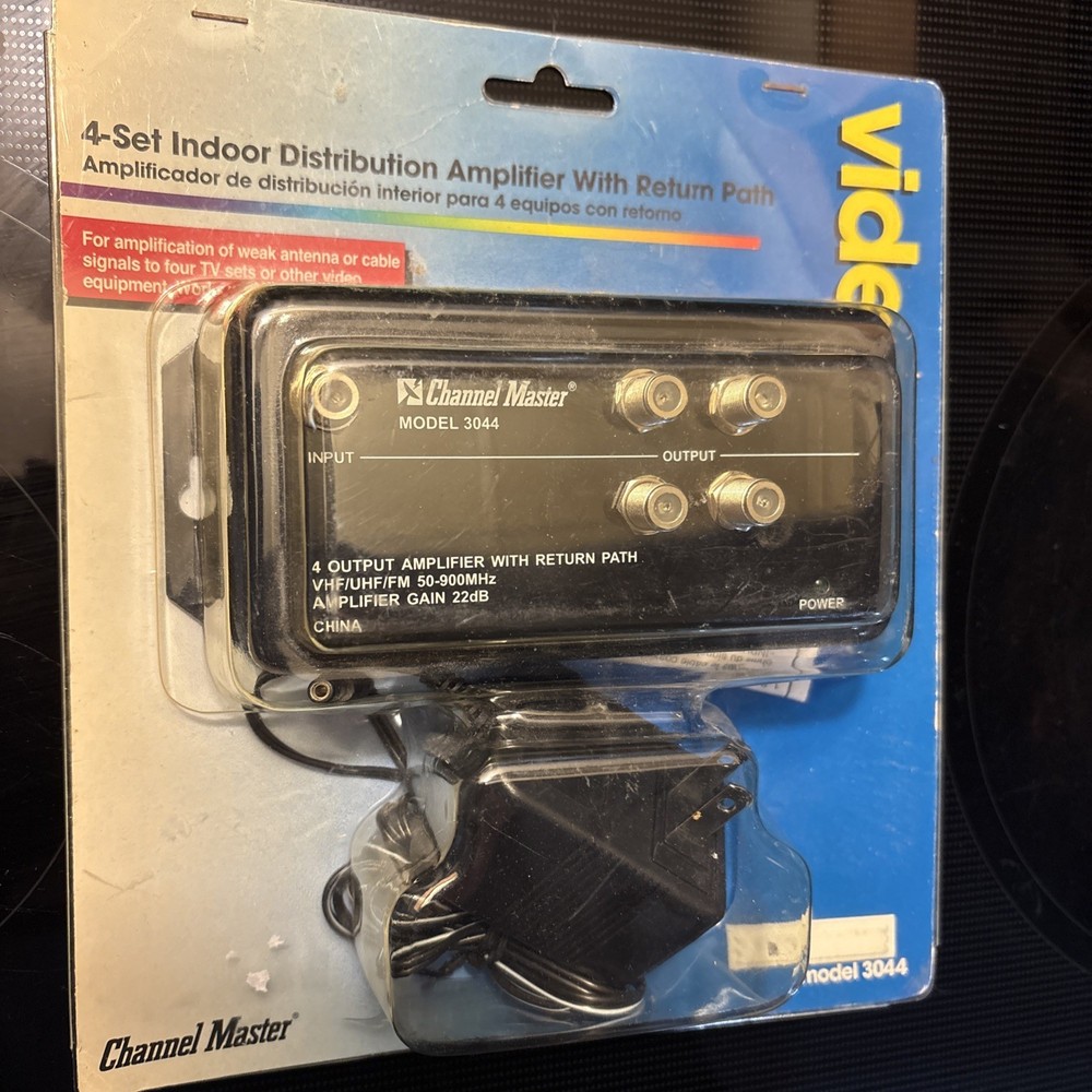 Channel Master 4-Set Indoor Distribution Amplifier Model 3044 w Return Path