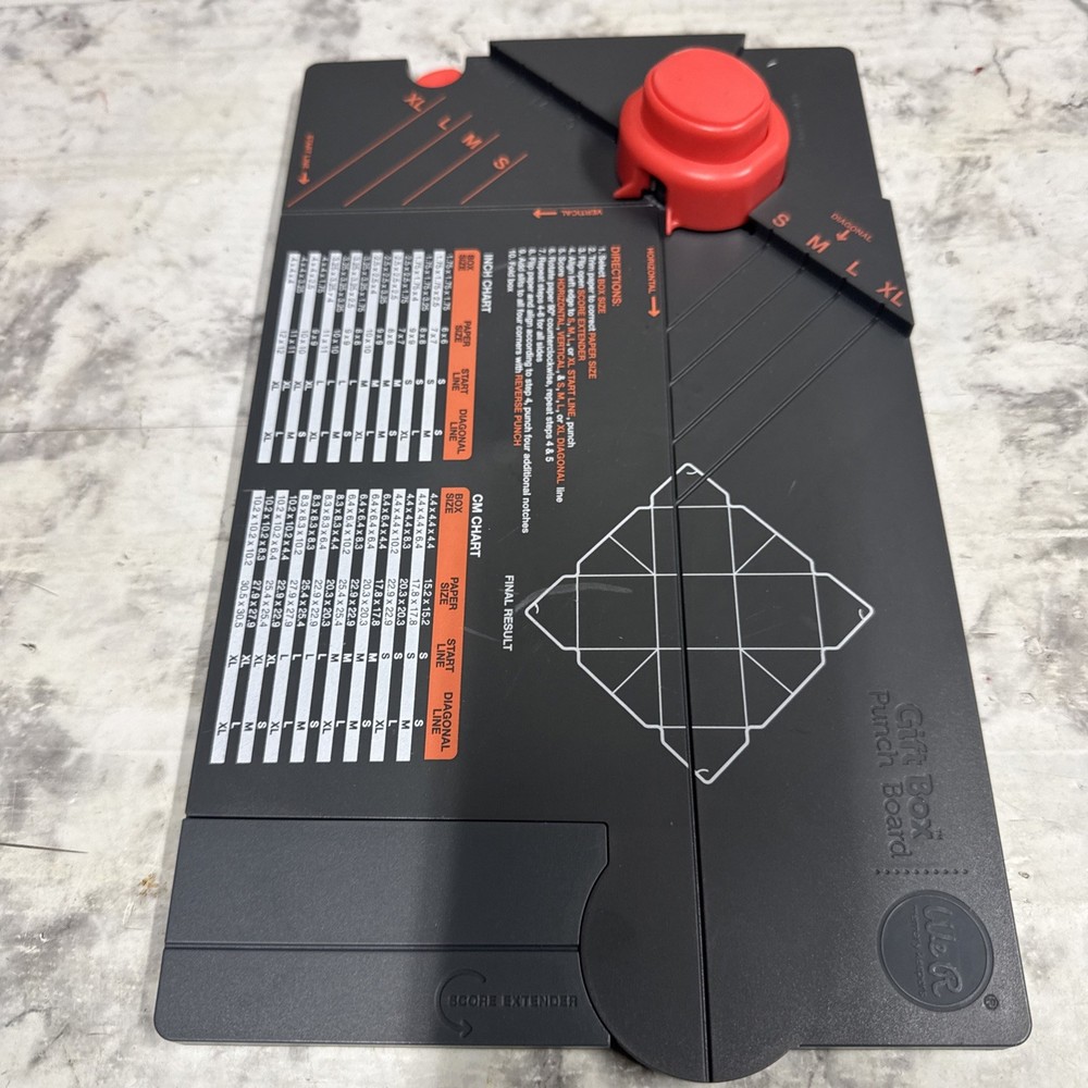 We R Memory Keepers Gift Box Punch Board