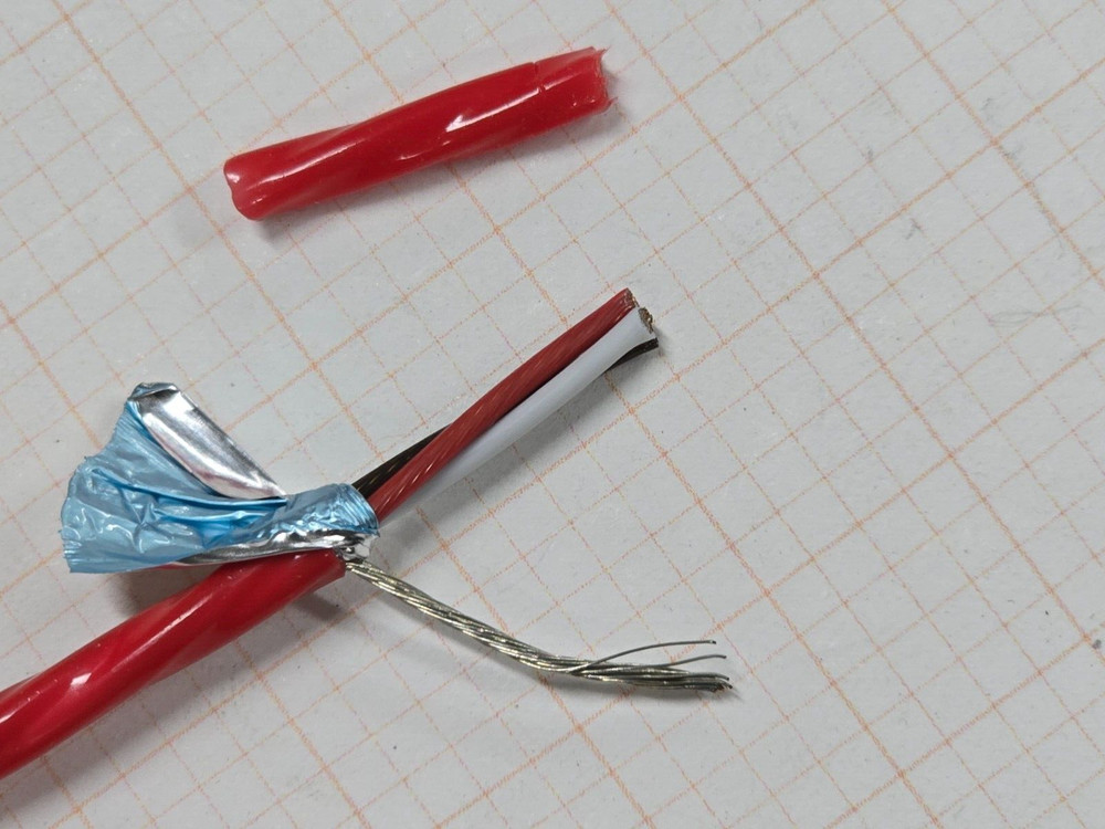 Belden 88770 18/3C Foil Shielded FEP/FEP Electronics Cable CMP Plenum Red /10ft
