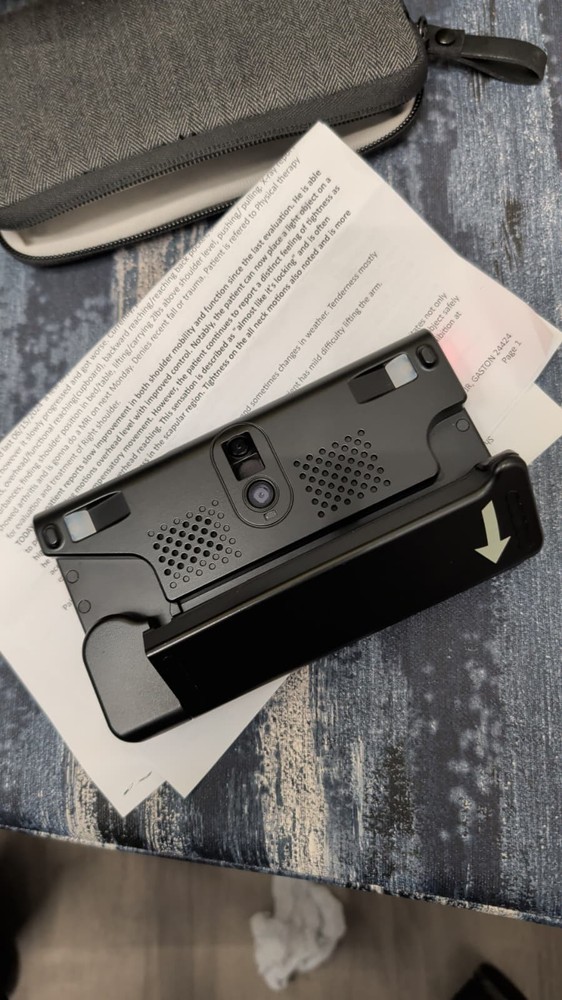 Clover 6 HD Digital Magnifier (NEW – Missing Charger)