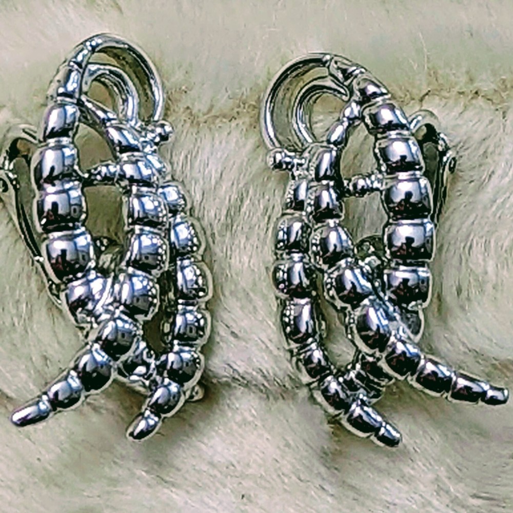 Emmons Rippling Crescent Earrings