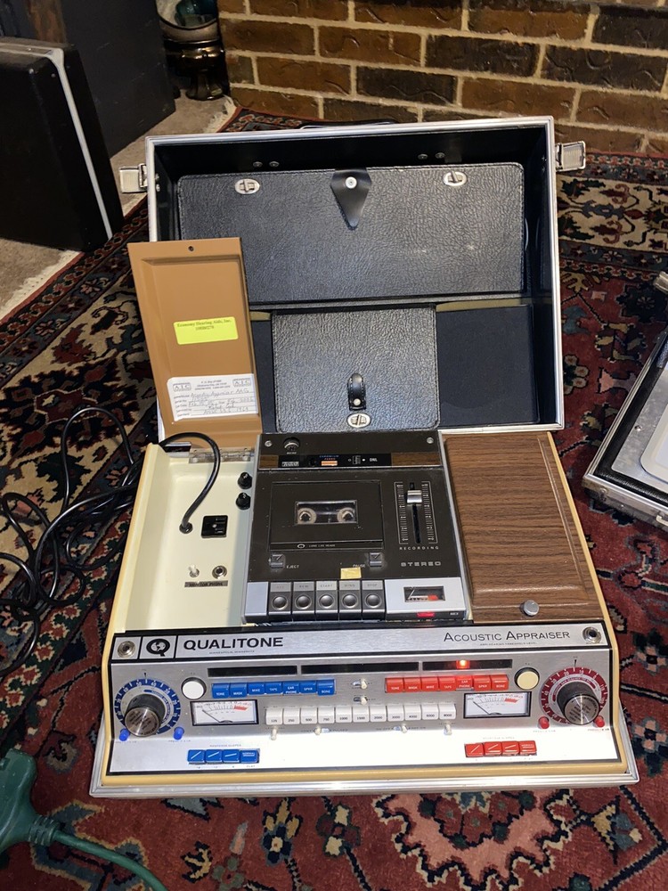 Qualitone Acoustic Appraiser Audiometer ANSI Hearing Threshold Level UNTESTED