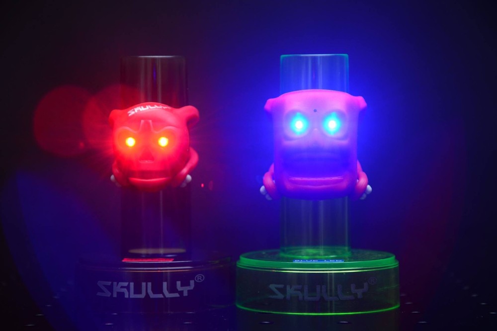 SKULLY CLIP-ON SKULL LED FRONT / REAR LIGHT MULTICOLOR NEW
