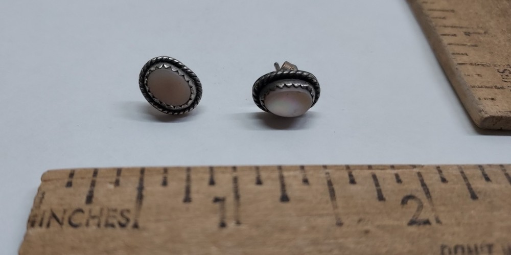 OVAL setting STUD - pierced EARRINGS - listing #7769
