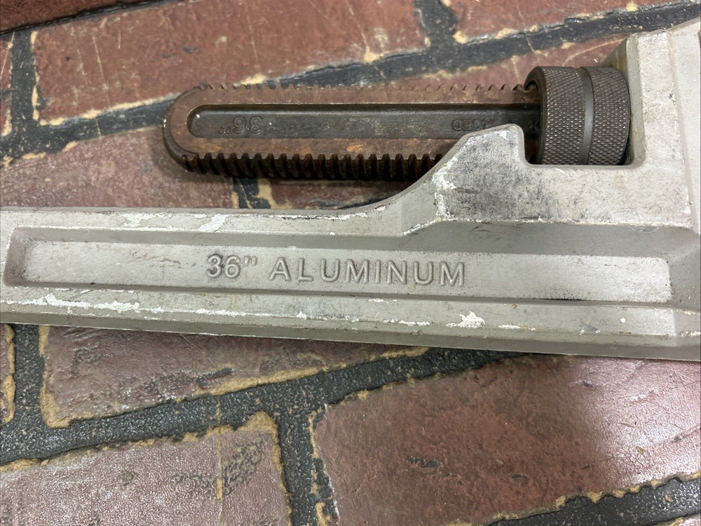 Lenox Tools 36" Aluminum Pipe Wrench