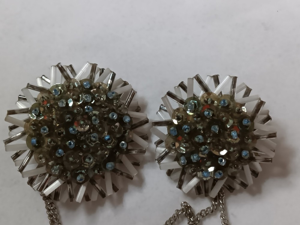 VINTAGE SWEATER PIN SET GLASS BEADS SEQUINS