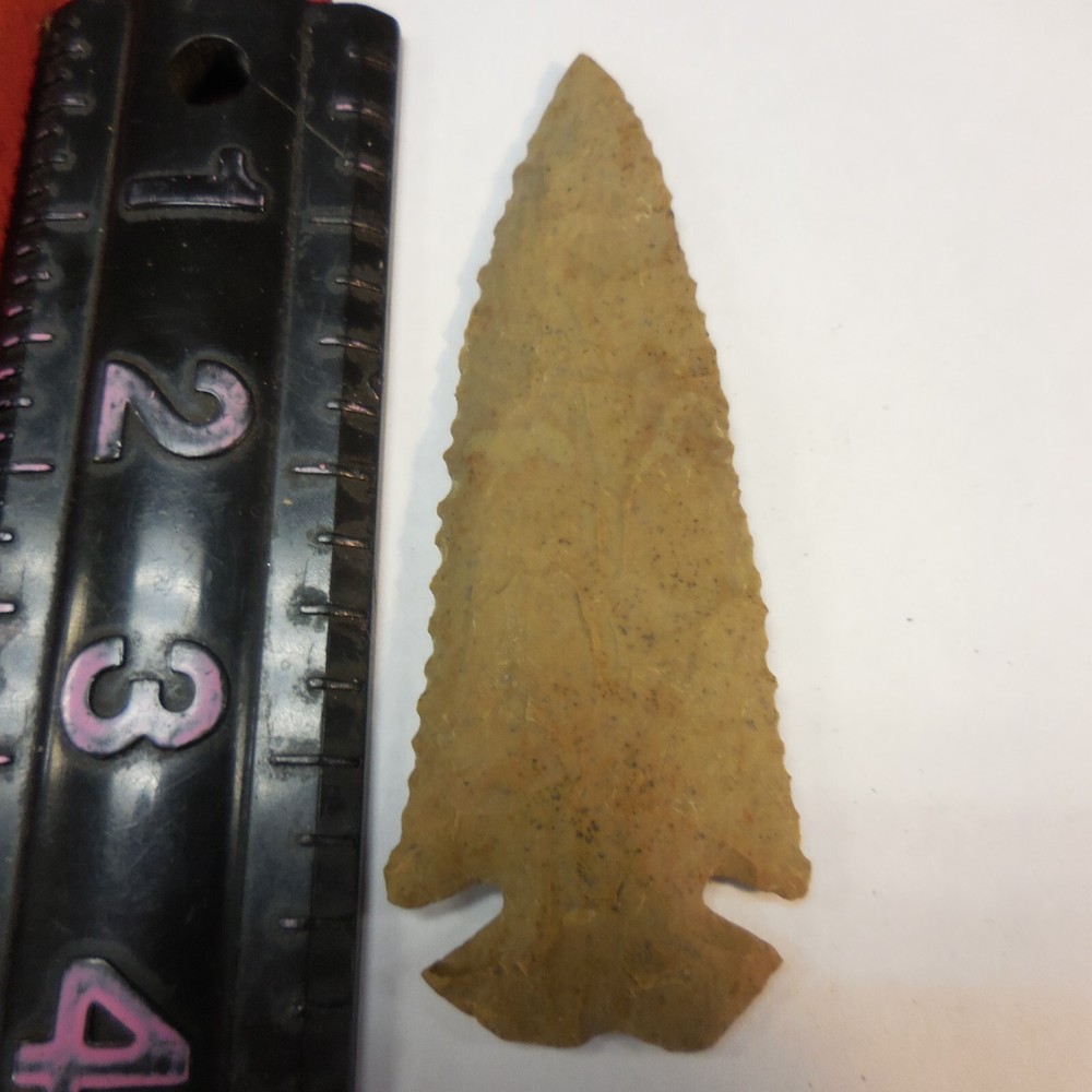 NOTCHED BASE BEVELED DOVETAIL  POINT--CLASSIC FORM AND FLAKING