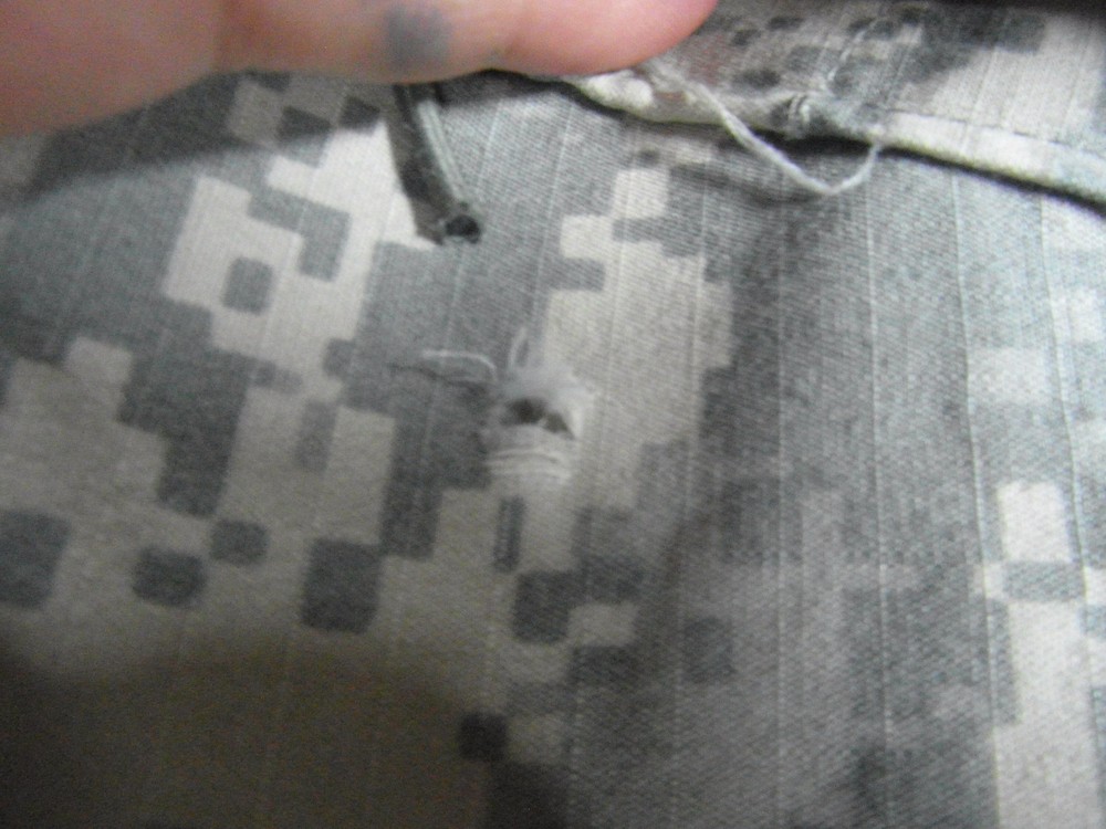 HUNTING WINDPROOF ACU CARGO SHORTS MEDIUM WITH DEFECTS