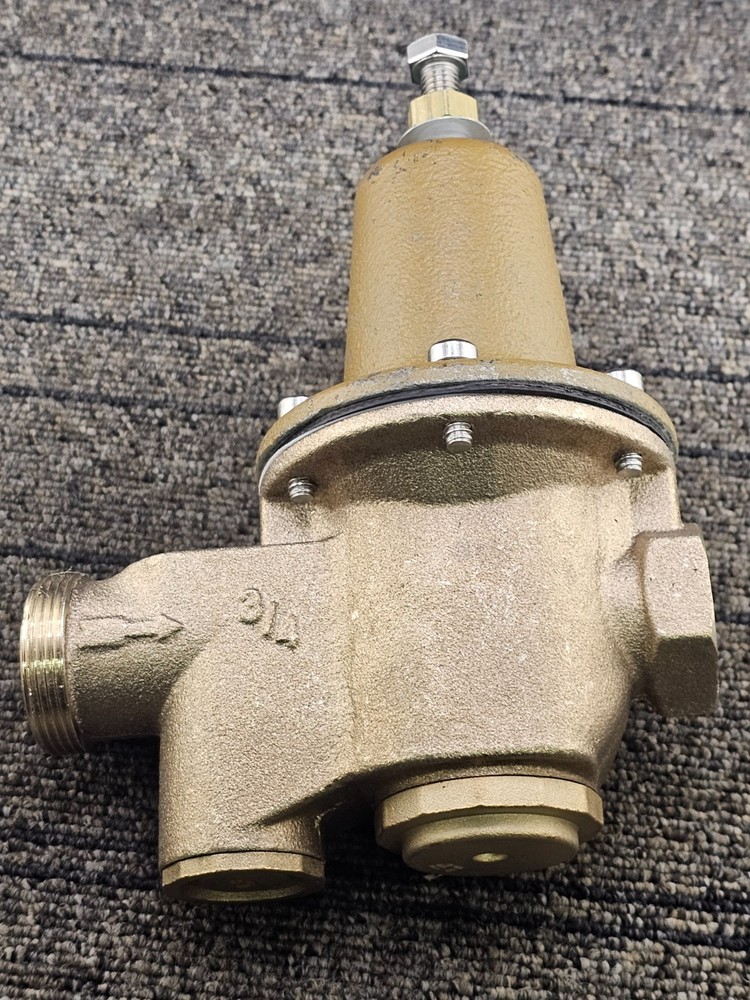 WATTS LF U5B Z3: 3/4" Water Pressure Reducing Valve, 25-75 Psi Range - Lead-Free