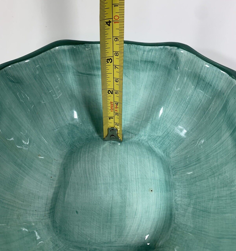 Medici Christmas Bowl Crazing On Bottom