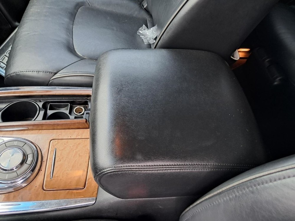 QX80 2014 Glove Box 4748941