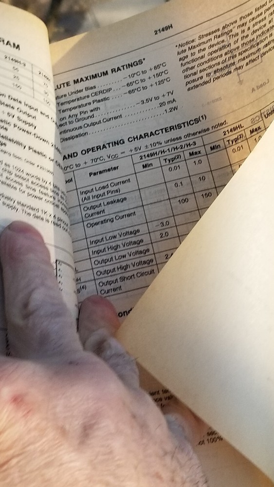 1 OR 2 VINTAGE ELECTRONICS BOOKS 1987 INTEL MEMORY COMPONENTS HANDBOOK