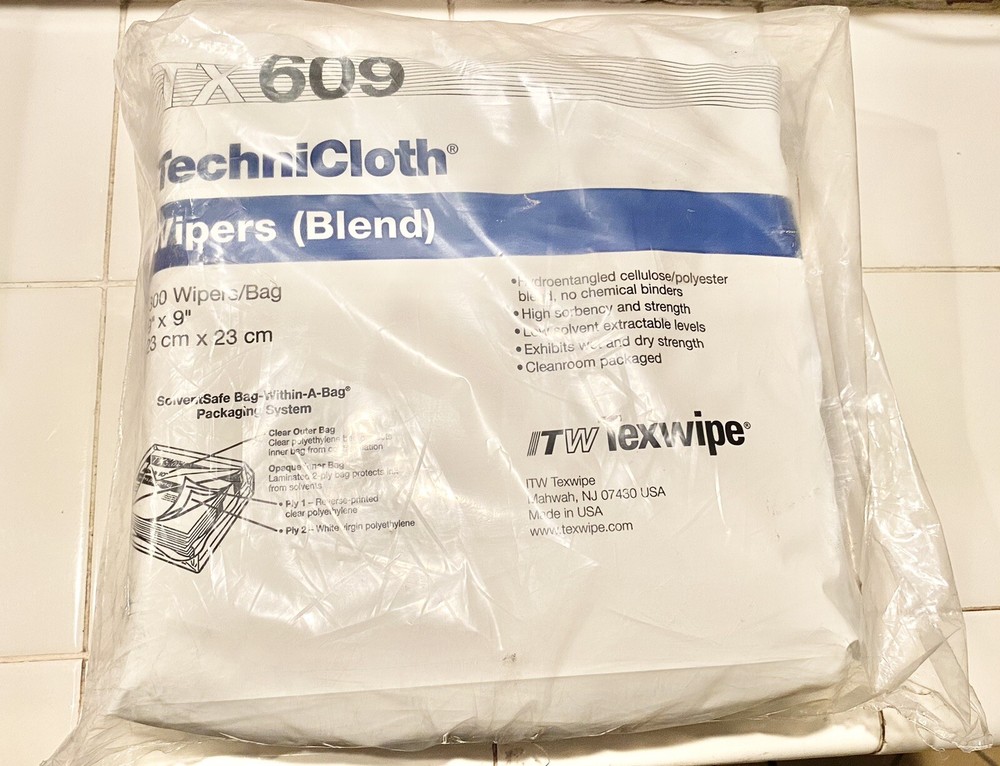 New TX609 TechniCloth Wipers (Blend) 9" x 9" , 300 Wipers