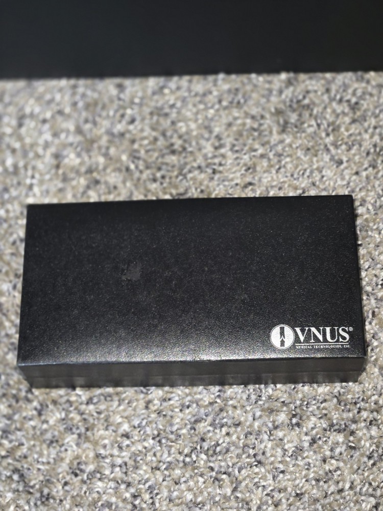 Used VNUS Wireless Laser USB Representation Remote Pointer In Case UNTESTED