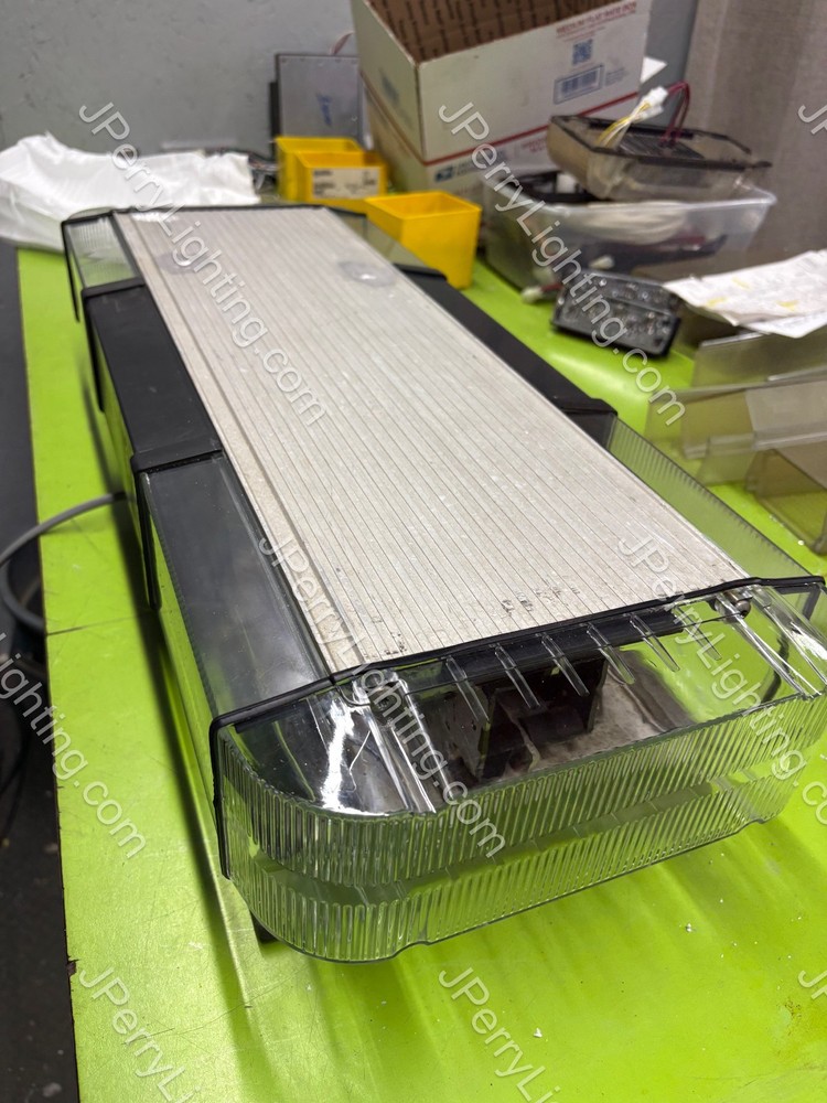 ONE Whelen Edge 9000 Mini BASIC Light Bar 26-28”