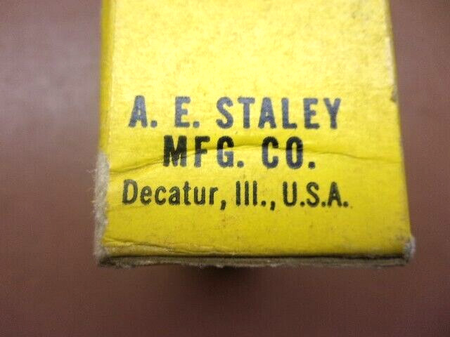 Vintage A.E. STALEY Quick Elastic Starch Unopened 12 Oz. Box Gr8 Advertising!