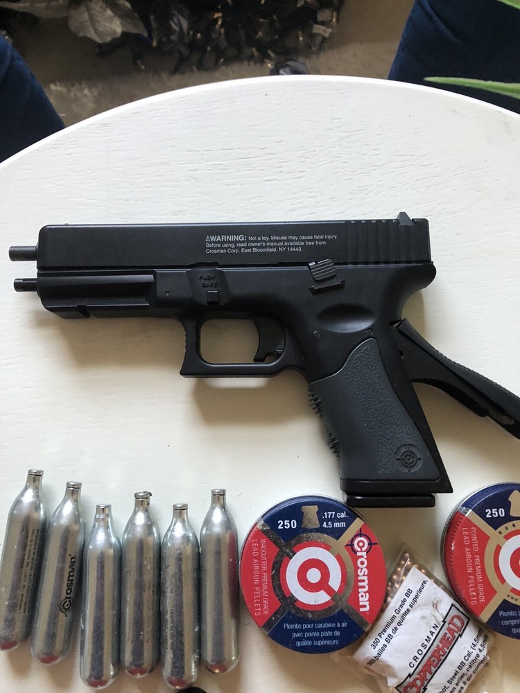 crosman co2 powered air pistol
