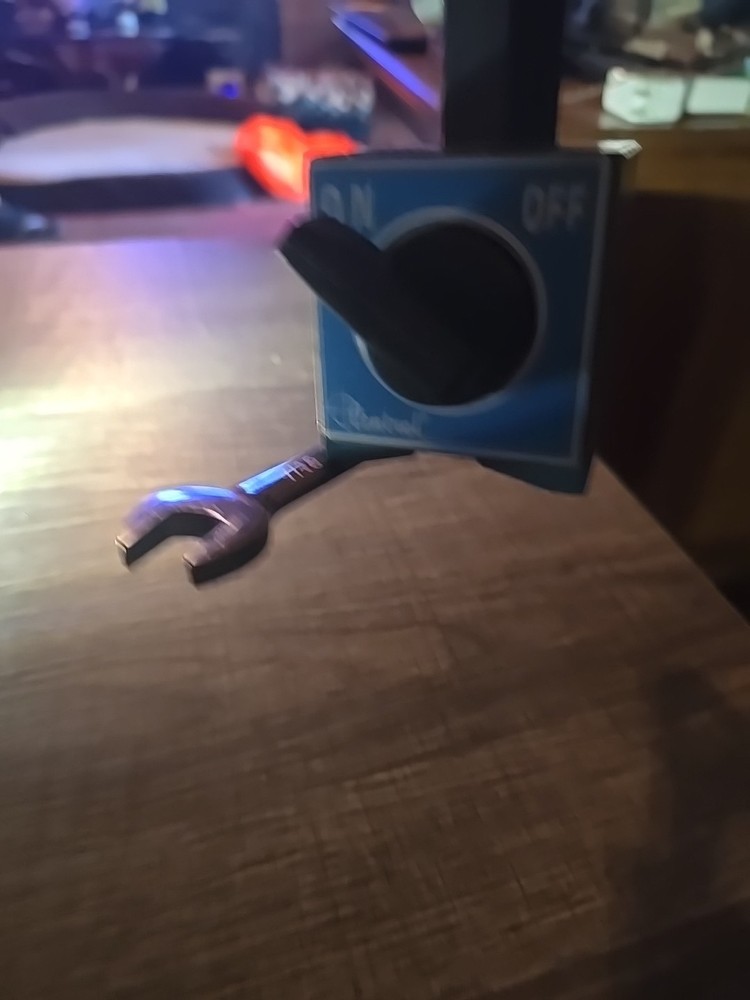 Central Tools 6417 - Flex Arm Magnetic Base