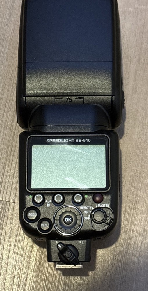 Nikon Speedlight SB-910 Flash Tested & WORKING Whitout Camera