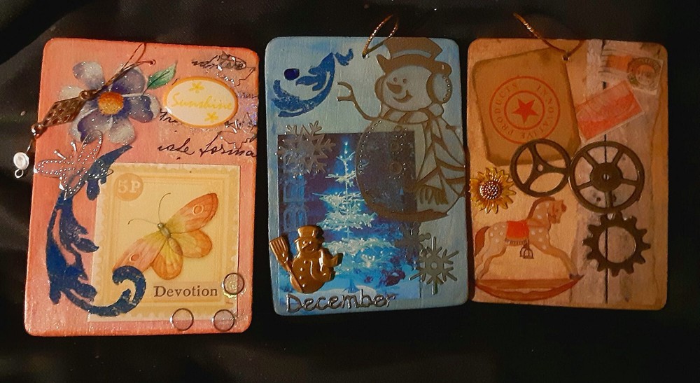 Junk Journal / Scrapbook style Ornaments