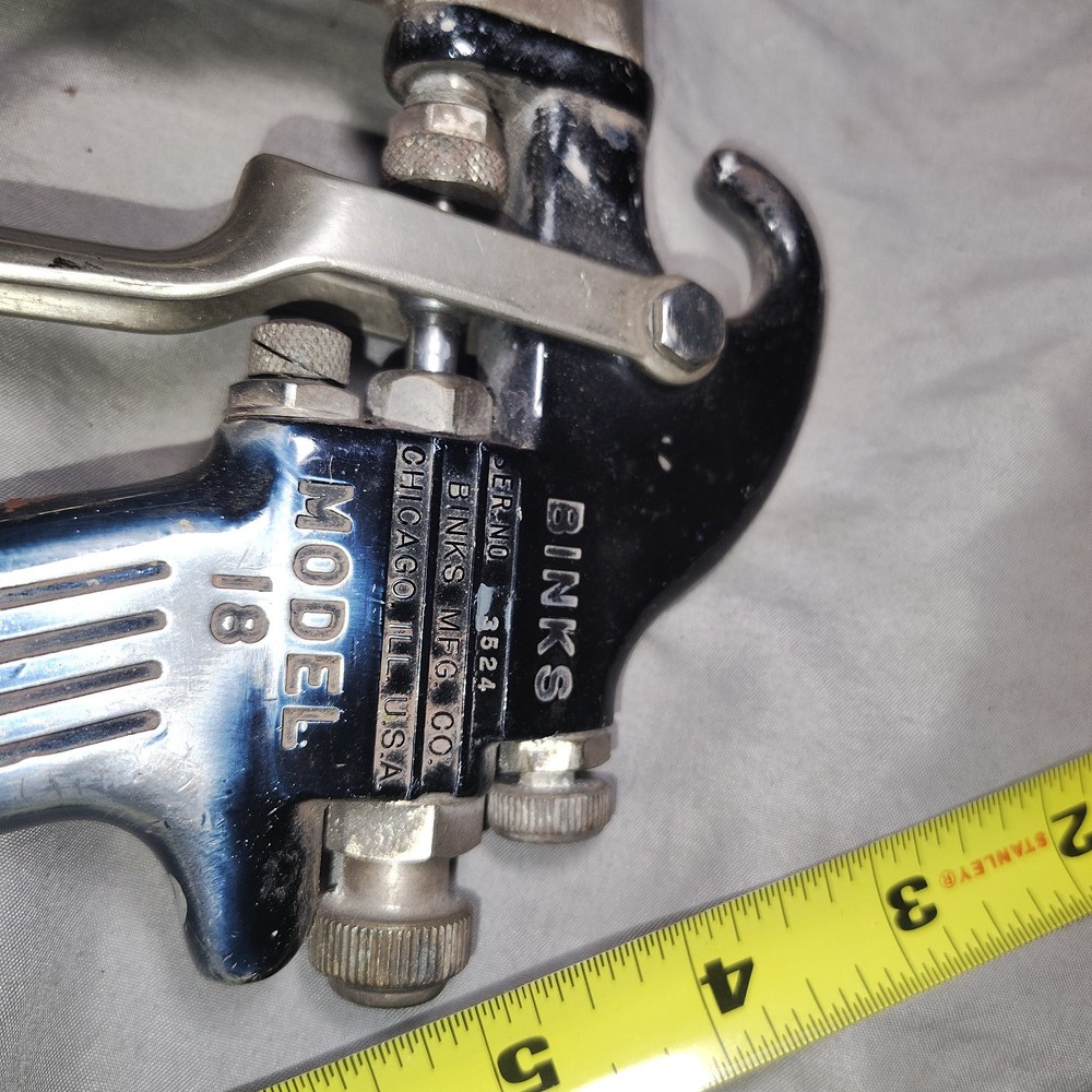 Binks model 18 professional spray gun 66SD tip w/ cup lid