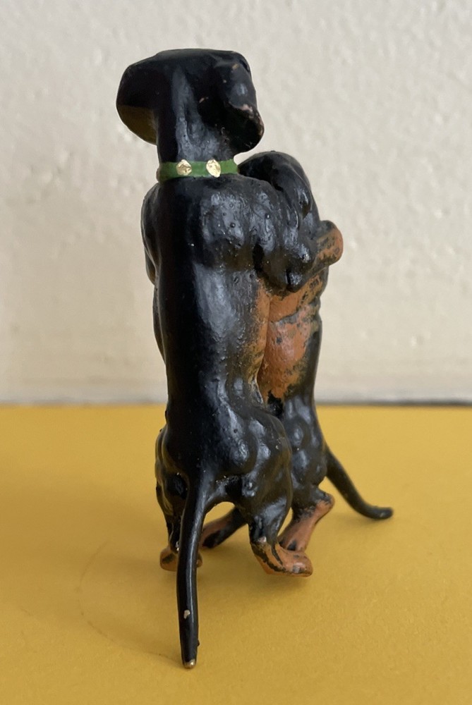 Vienna Bronze Cold Painted Dachshund Couple
