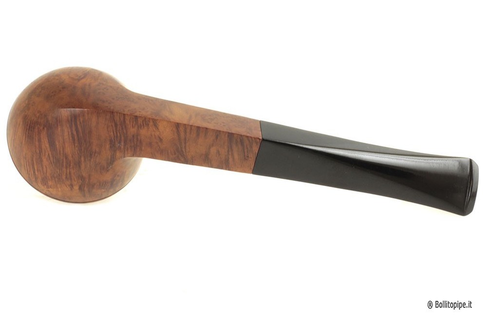 Chacom Royale 8 - Straight Rhodesian (~1950)