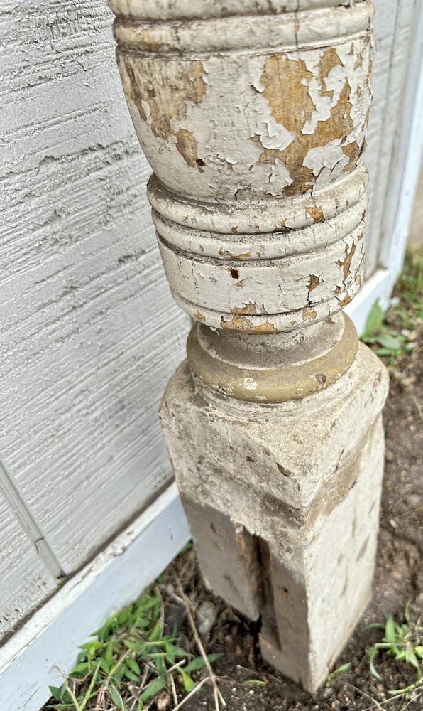 Turned Newel Post Pair GA20414