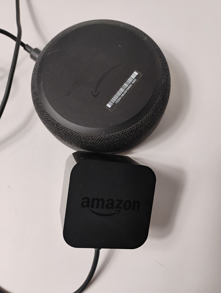 Amazon Echo Dot (2nd Generation) Smart Speaker R- NZ 15 W.