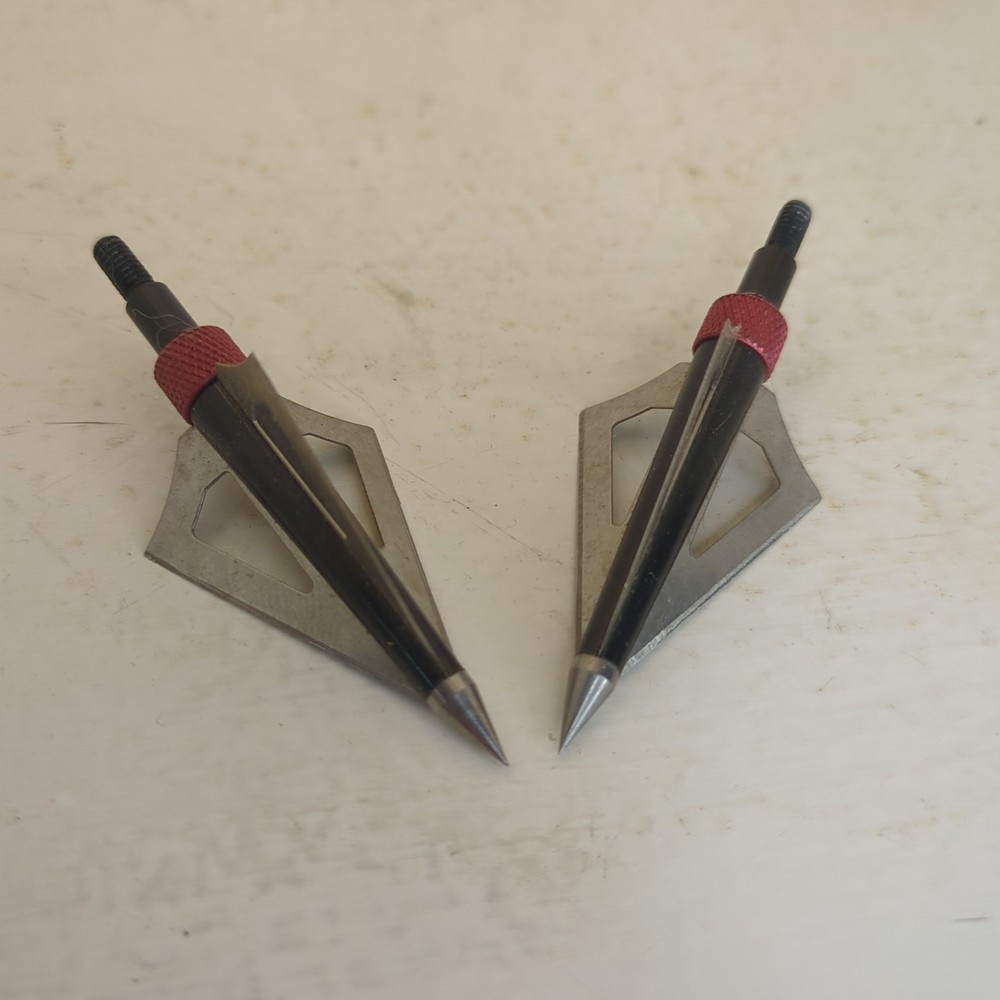 2 - Used 3-Blade Fixed-Blade Broadheads