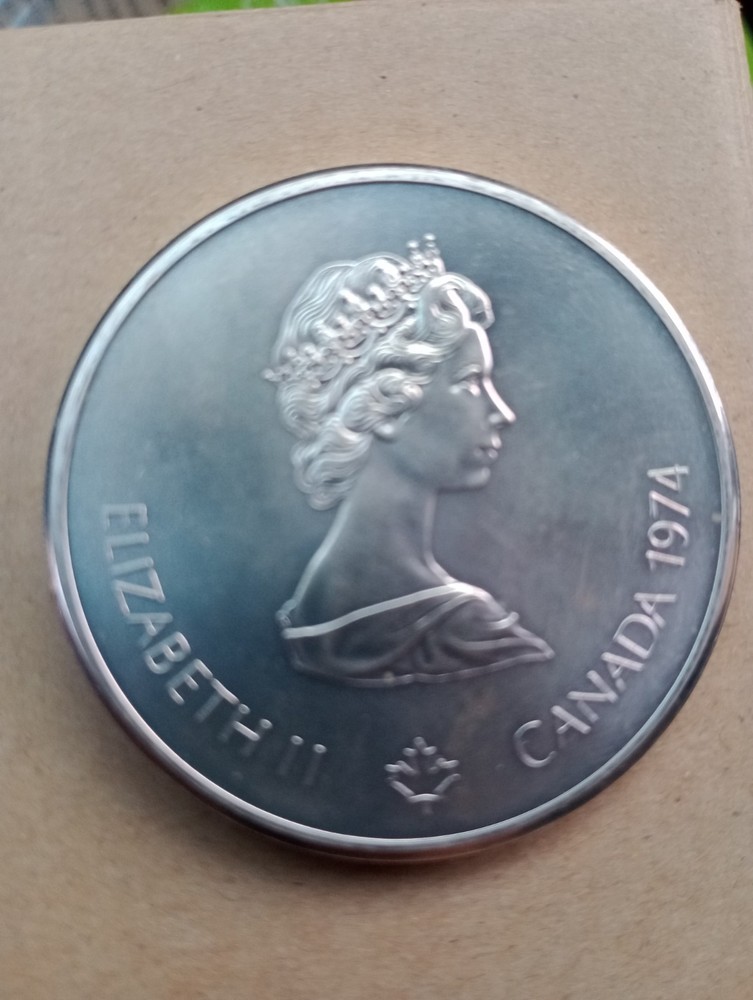 MONTREAL 1976 OLIMPEADE SILVER COIN