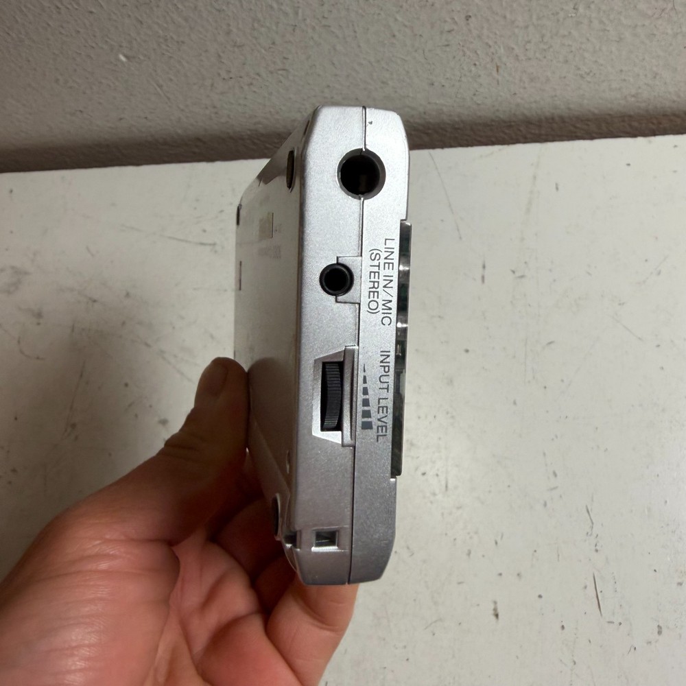 Boss Micro BR 4-Track 32 Virtual Tracks Portable Digital Multitrack Recorder