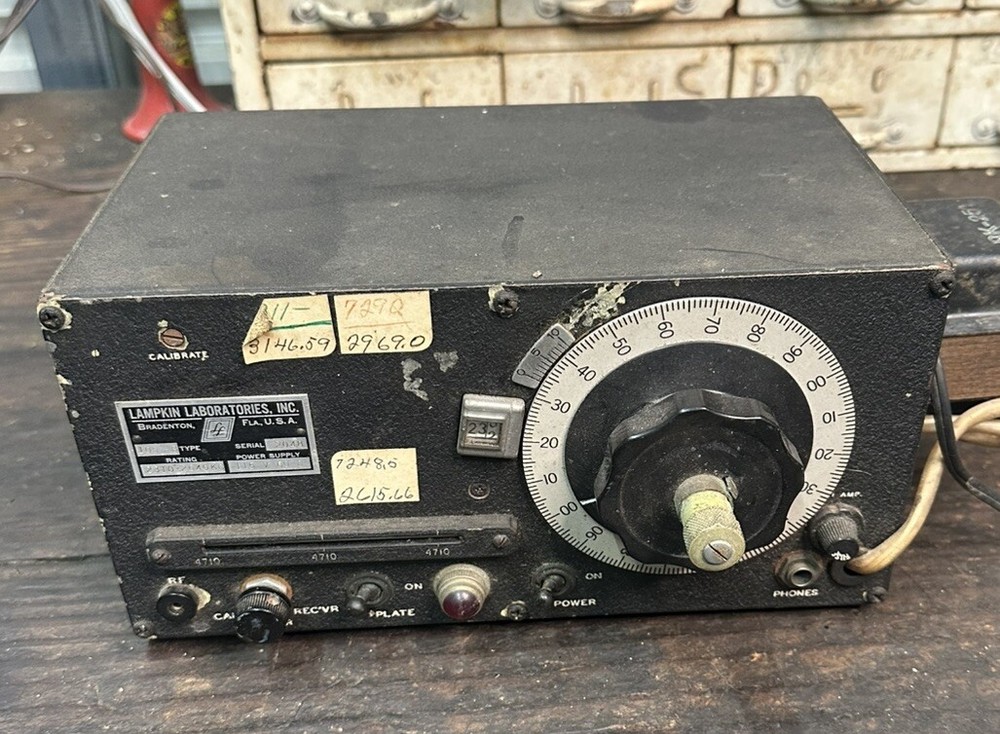 Vintage Lampkin Laboratories Frequency Meter Model 105-B